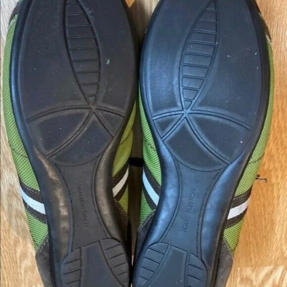 Louis  Vuitton  men shoes size 10.5 very good condition - Picture 4 of 6